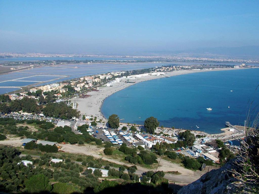 ### Appartamenti Sulla Spiaggia Al Poetto ### Cagliari Extérieur photo